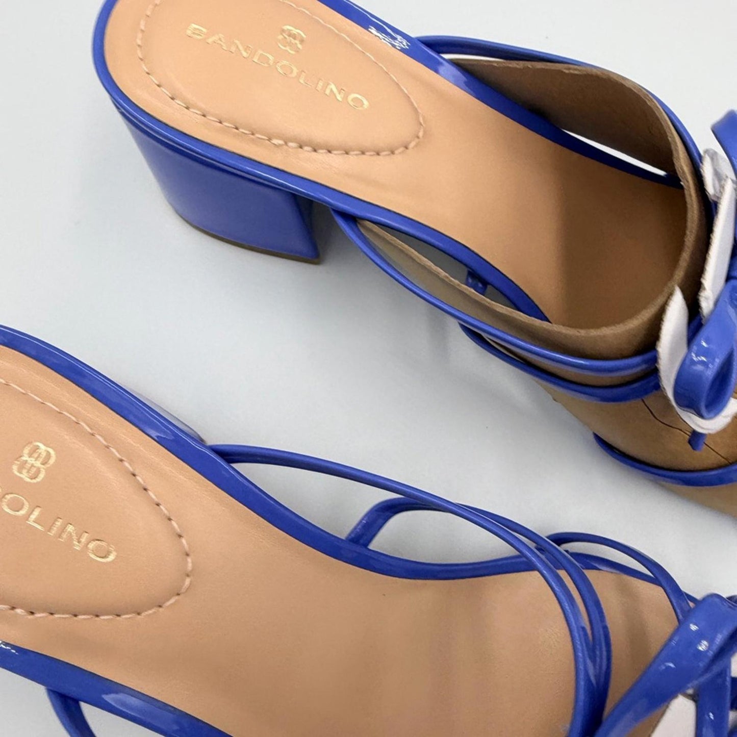 Bandolino Women's Blue and White Heels