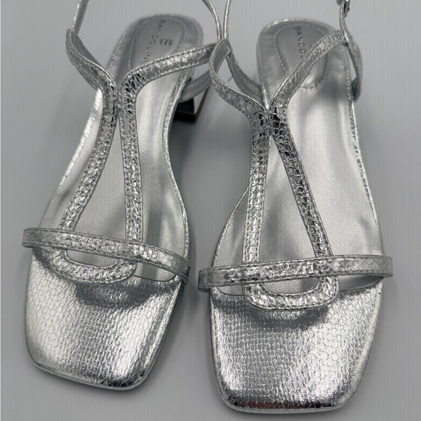 Bandolino Women's Metallic Silver Sandals